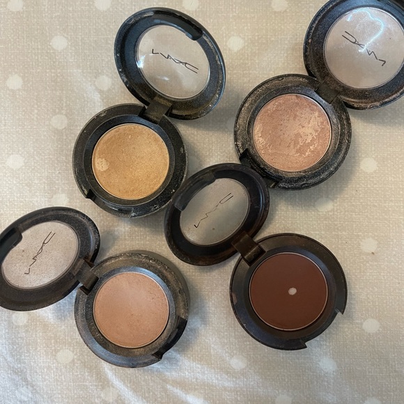 Mac makeup bundle - Picture 9 of 10
